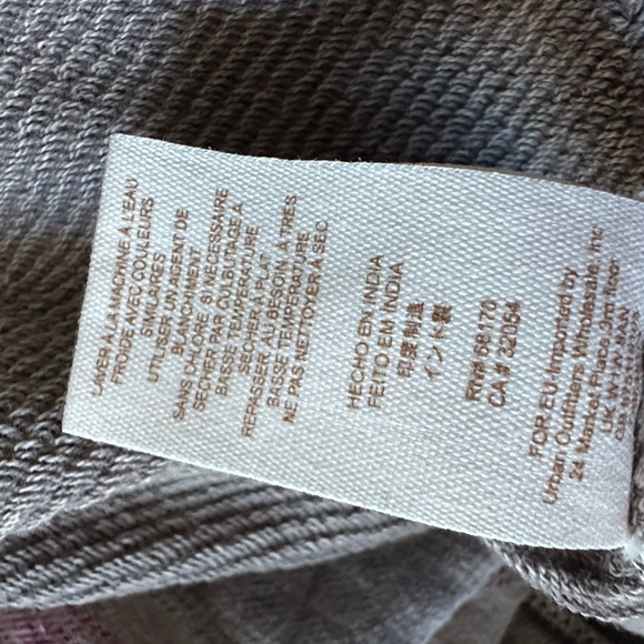 Free People Distressed Jackson Wyoming Gray Sweatshirt ladies size M - Picture 7 of 8